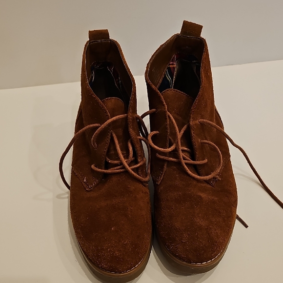 Ralph Lauren Malva Women's Brown Lace-Up Boots Size 7B - Picture 2 of 9